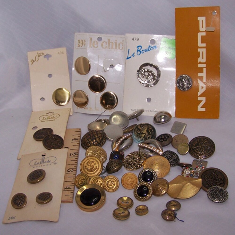 VTG Metal Button Group